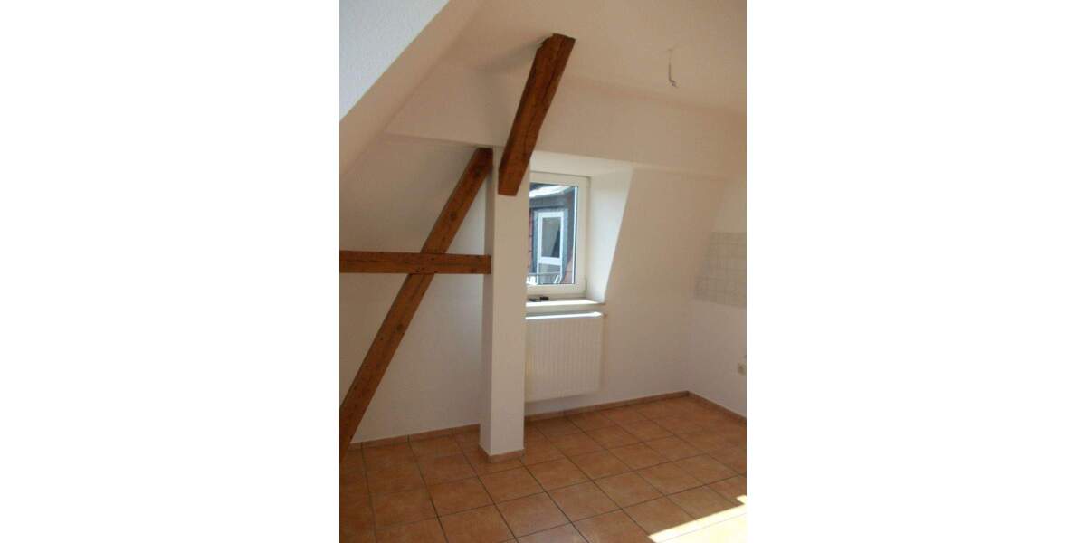 Etagenwohnung Gera Innenstadt - 4 Zimmer, 98 m&sup2;, 780&euro; | Angebot:25107779