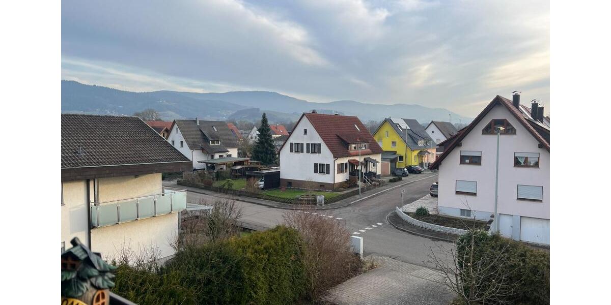 Gemütliche 3‑Zimmer-Dachgeschosswohnung – 98 m² – ab März 3 zimmer