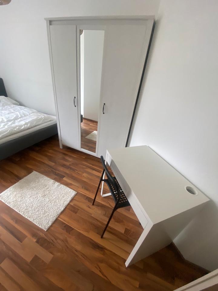 WG Zimmer möbiliert ab Dezember- März zimmer