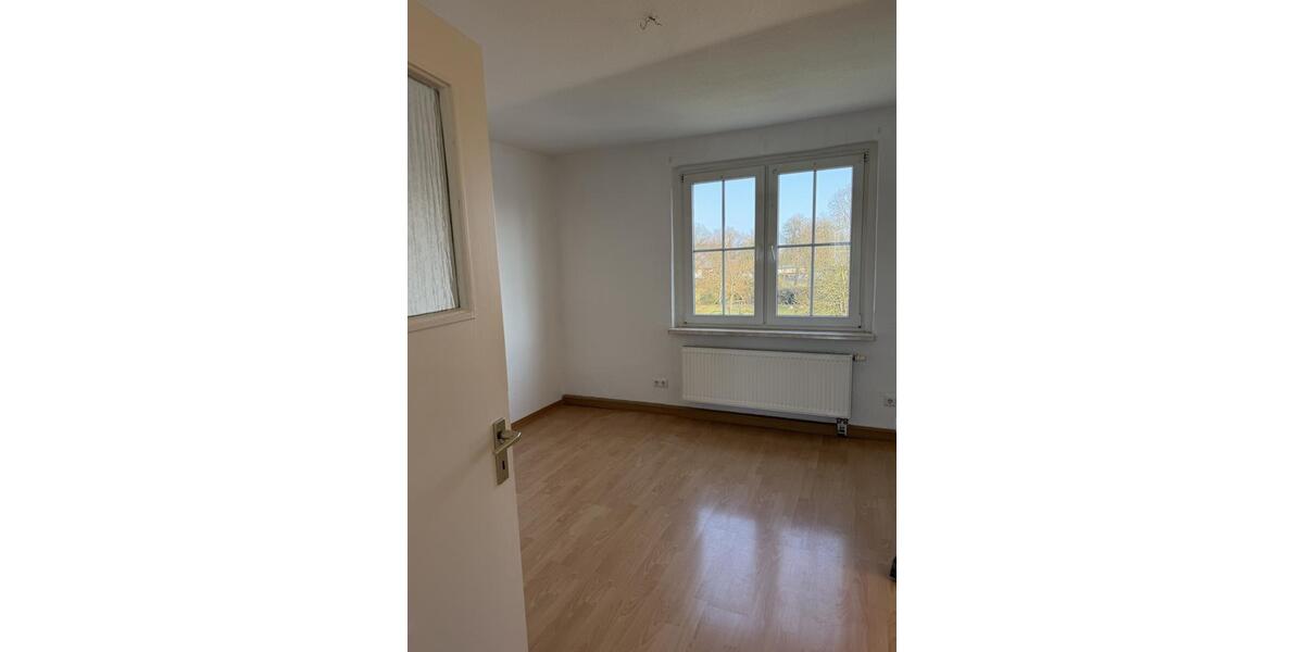Dachgeschoßwohnung Kalbe (Milde) - 3 Zimmer, 58 m&sup2;, 300&euro; | Angebot:25850330