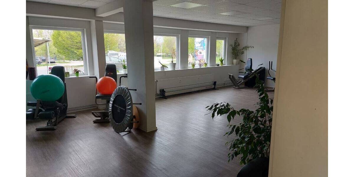 Gewerbeobjekt Borna - 1 Zimmer, 200 m&sup2;, 1.200&euro; | Angebot:25777006