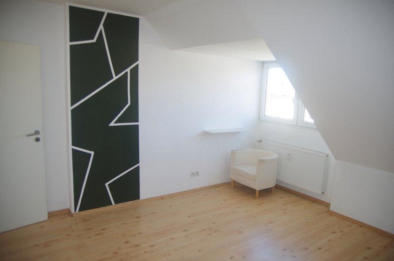 Dachgeschoßwohnung Essen Stadtbezirk V - 2 Zimmer, 80 m&sup2;, 500&euro; | Angebot:26367883