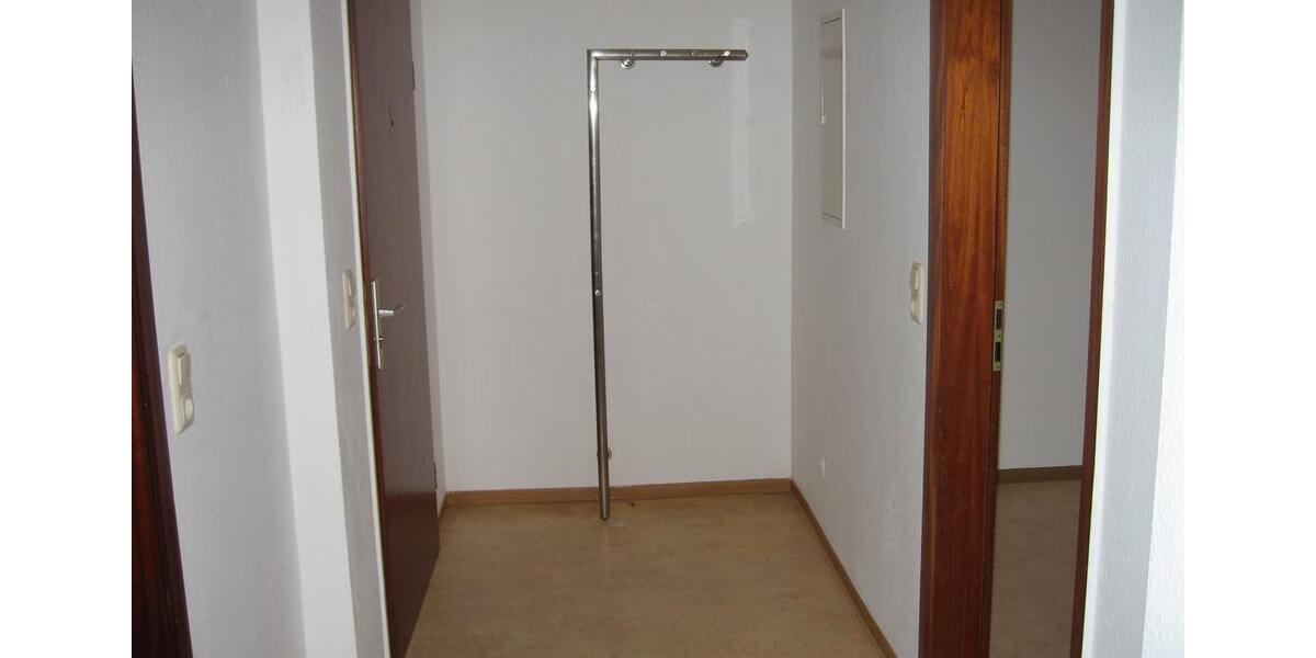Dachgeschoßwohnung Schwalmstadt - 2 Zimmer, 65 m&sup2;, 390&euro; | Angebot:26592079