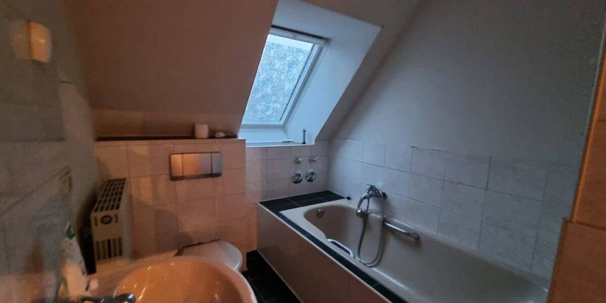 Etagenwohnung Barntrup Sonneborn - 4 Zimmer, 105 m&sup2;, 450&euro; | Angebot:26807119