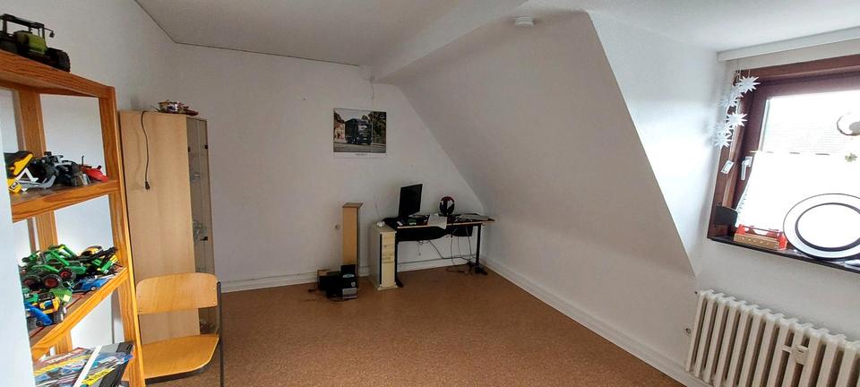 Dachgeschoßwohnung Felsberg - 2 Zimmer, 70 m&sup2;, 650&euro; | Angebot:26581588