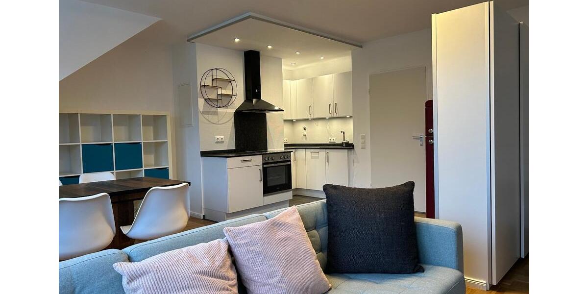 Tolle, voll möblierte DG-Wohnung mit Aufzug u. Balkon 1 zimmer