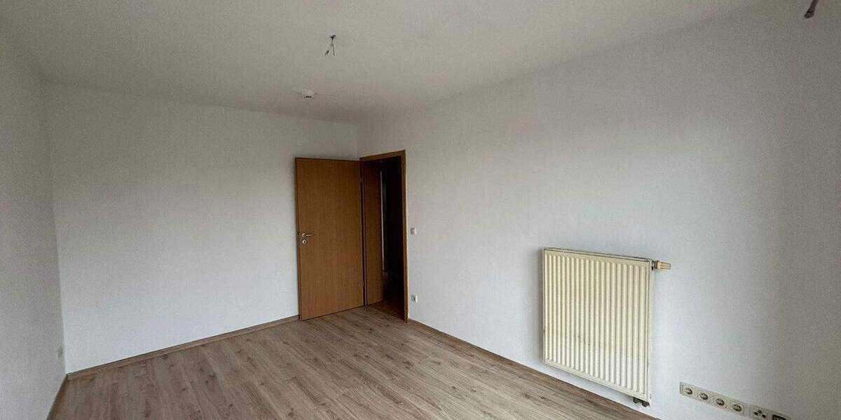Etagenwohnung Guben - 3 Zimmer, 89 m&sup2;, 600&euro; | Angebot:24482312