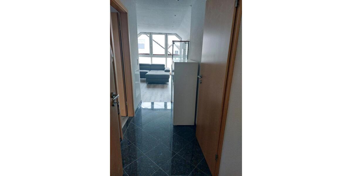 Dachgeschoßwohnung Roth - 1 Zimmer, 45 m&sup2;, 450&euro; | Angebot:25088122