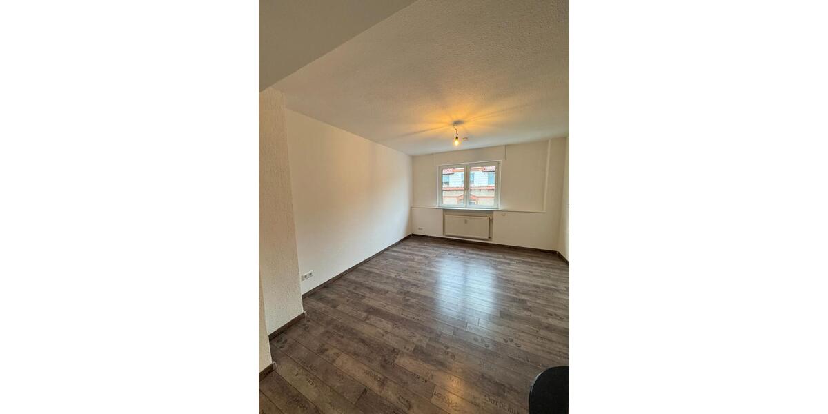 Etagenwohnung Mannheim Sandhofen - 5 Zimmer, 105 m&sup2;, 1.300&euro; | Angebot:26137220