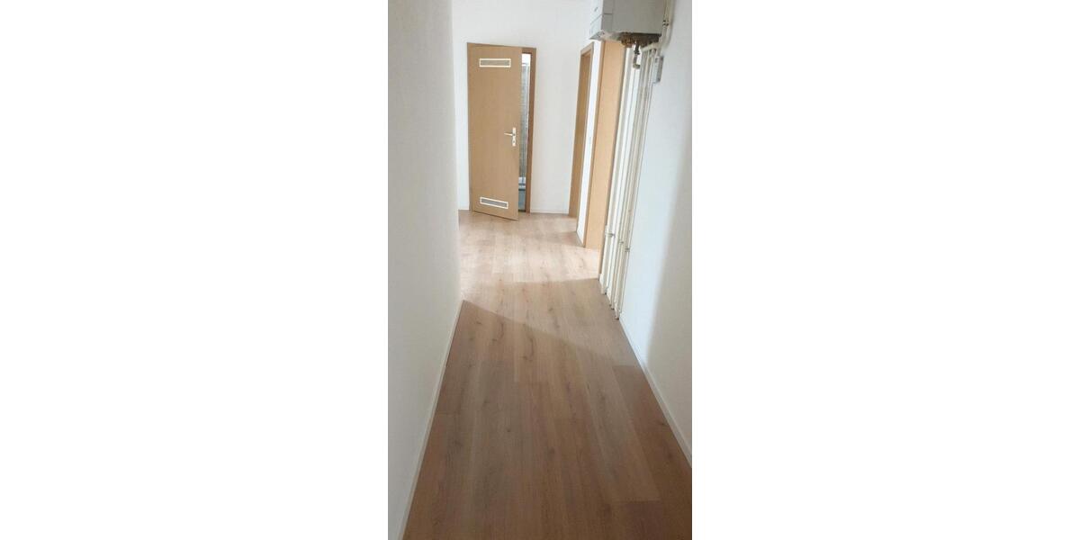 Etagenwohnung Schmölln - 2 Zimmer, 56 m&sup2;, 320&euro; | Angebot:26624703