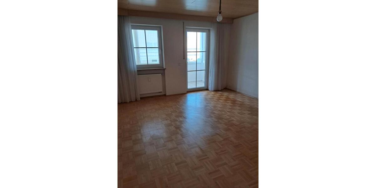 Erdgeschoßwohnung Viechtach - 3 Zimmer, 95 m&sup2;, 900&euro; | Angebot:26271628