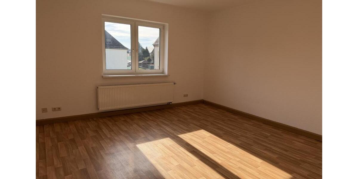 Etagenwohnung Borna - 2 Zimmer, 58 m&sup2;, 330&euro; | Angebot:25378470