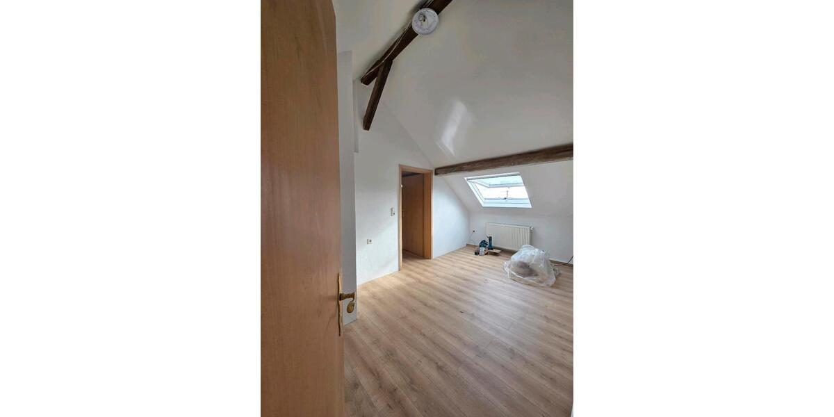 Dachgeschoßwohnung Nalbach - 2 Zimmer, 50 m&sup2;, 500&euro; | Angebot:24946692