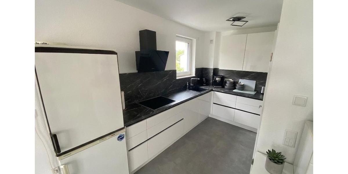 Etagenwohnung Schöneck - 3 Zimmer, 81 m&sup2;, 1.210&euro; | Angebot:26580247