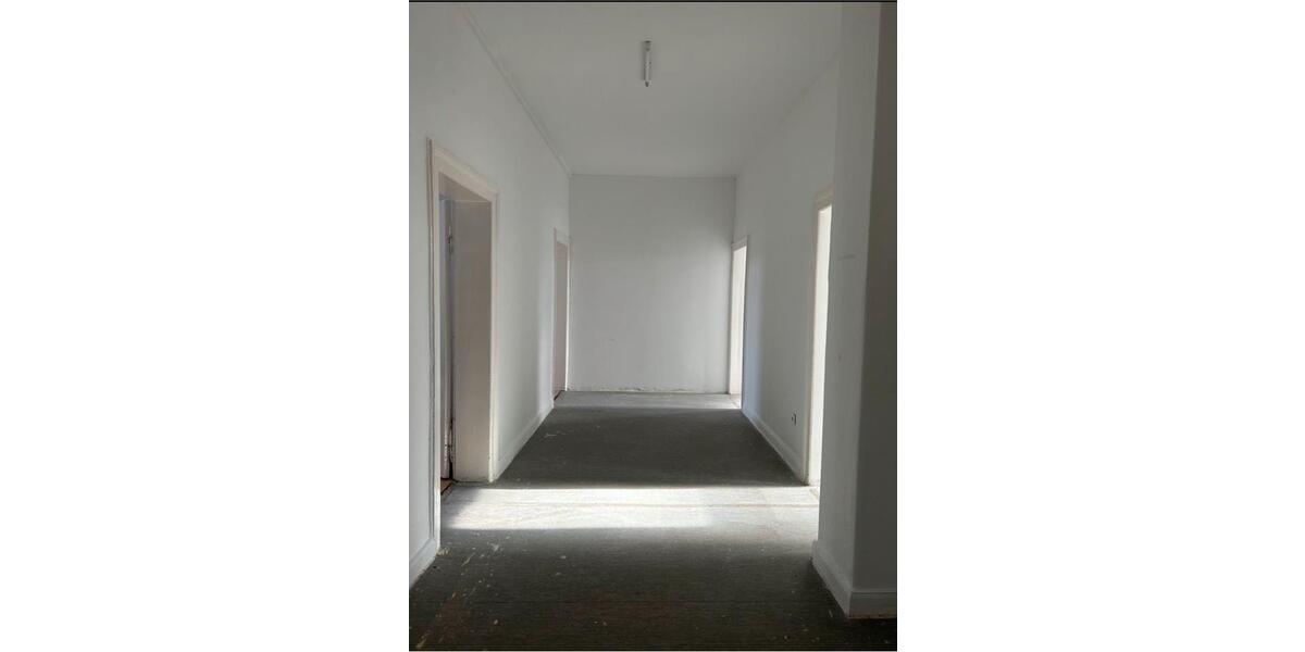 Erdgeschoßwohnung Bielefeld Stieghorst - 6 Zimmer, 180 m&sup2;, 2.000&euro; | Angebot:26039374