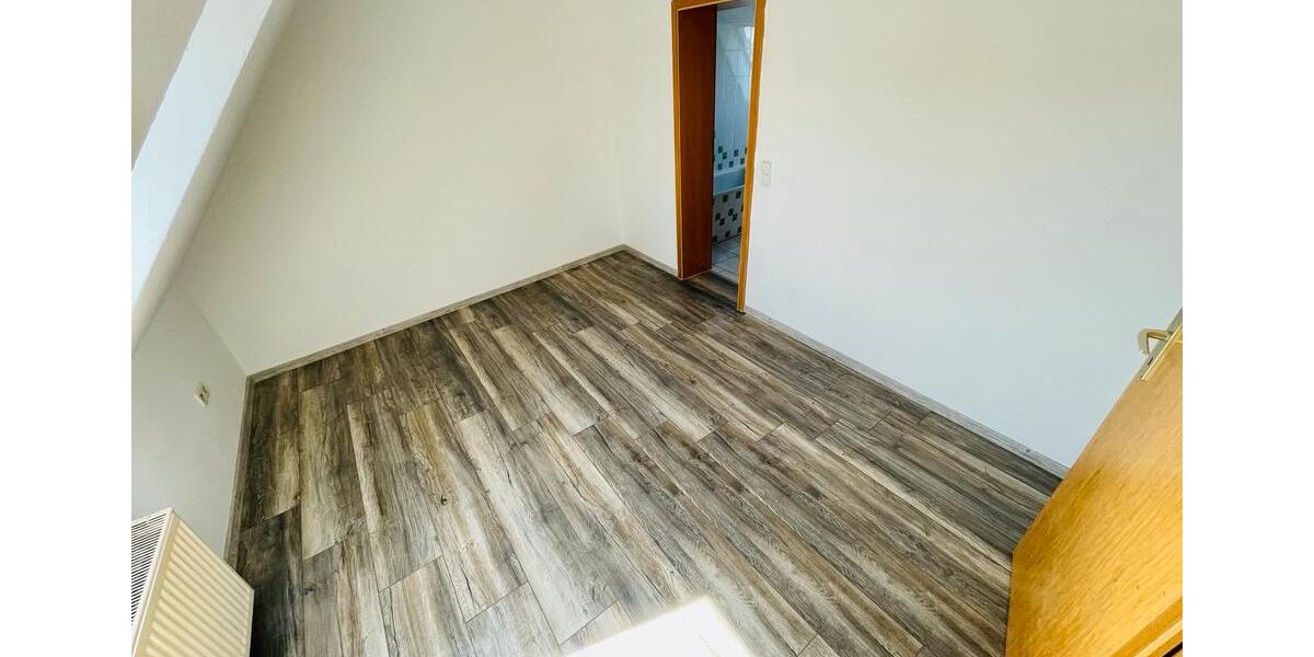 Dachgeschoßwohnung Halberstadt - 3 Zimmer, 68 m&sup2;, 440&euro; | Angebot:25498153