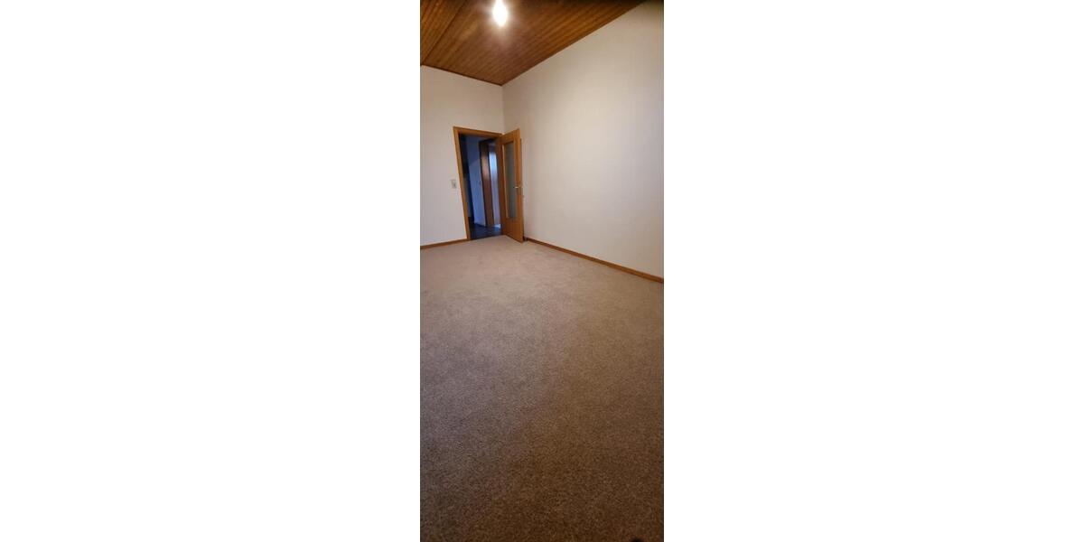 Dachgeschoßwohnung Wendeburg - 3 Zimmer, 120 m&sup2;, 925&euro; | Angebot:24561018