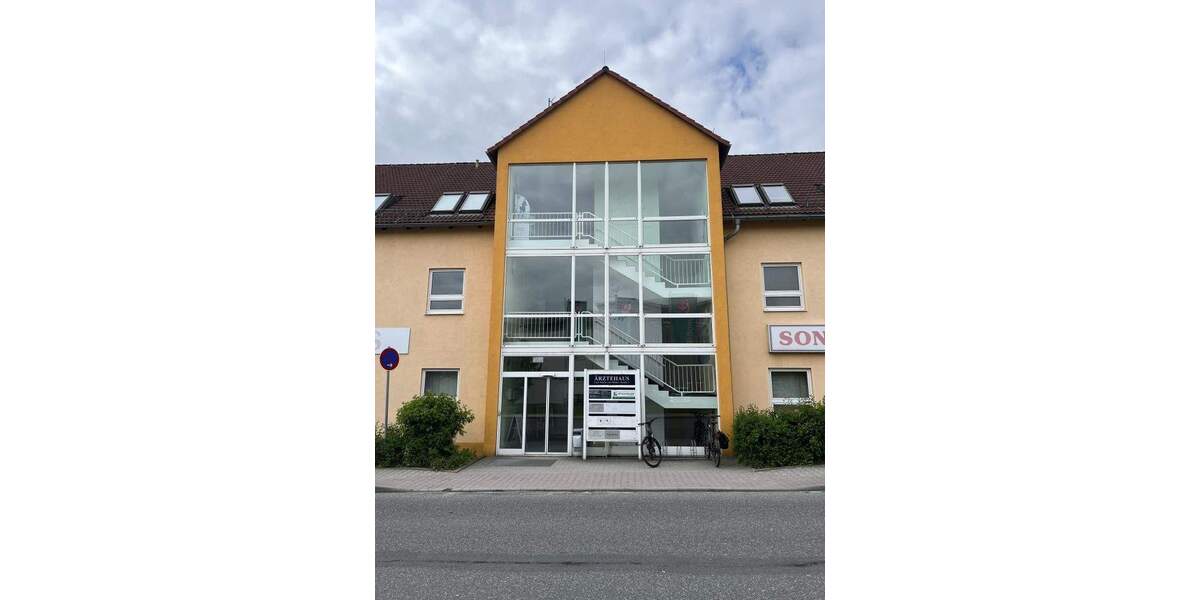 Gewerbeobjekt Bischofswerda - 4 Zimmer, 120 m&sup2;, 1.196&euro; | Angebot:25708956