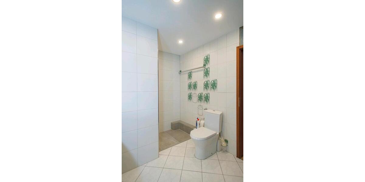 WG-Zimmer in 4er Frauen-WG im Herzen Biebrichs 1 zimmer