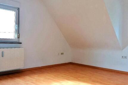 3-Zimmer DG Wohnung zimmer