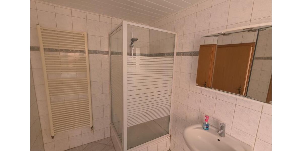 Einfamilienhaus Porta Westfalica - 4 Zimmer, 100 m&sup2;, 1.000&euro; | Angebot:25755306