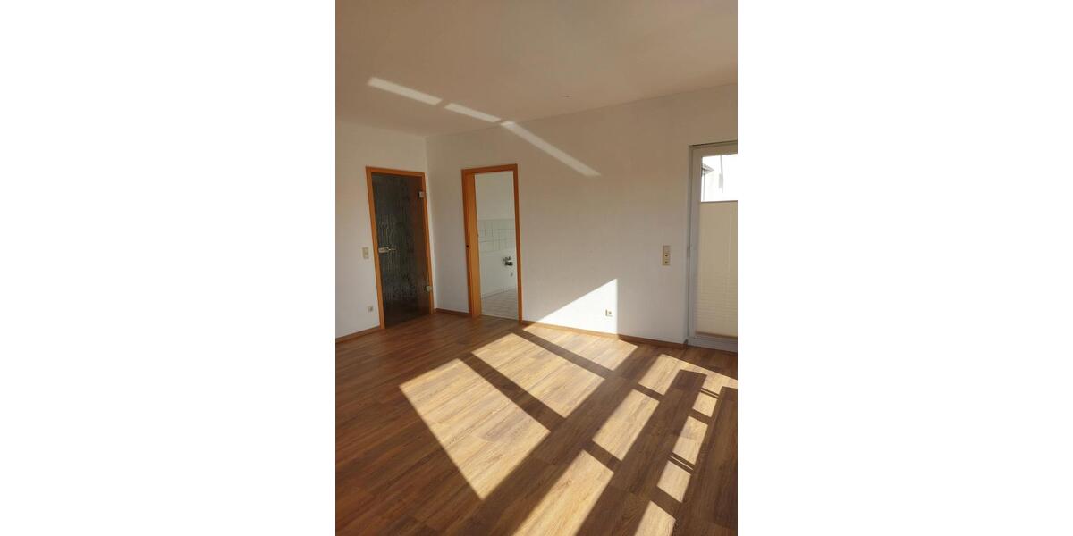 Etagenwohnung Schönebeck (Elbe) - 3 Zimmer, 79 m&sup2;, 550&euro; | Angebot:26262558