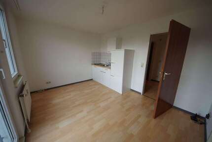 Wohnung Düsseldorf Stadtbezirk 3 - 2 Zimmer, 32 m&sup2;, 400&euro; | Angebot:27069153