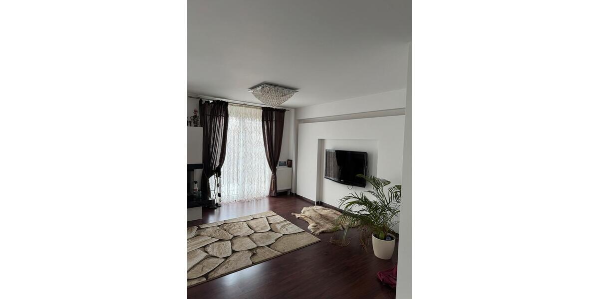 Einfamilienhaus Ostfildern - 7 Zimmer, 150 m&sup2;, 2.700&euro; | Angebot:24733813