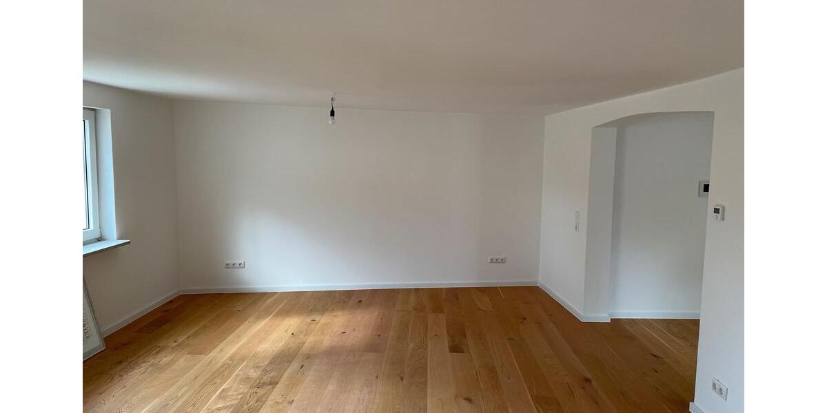 Einfamilienhaus Konnersreuth - 6 Zimmer, 200 m&sup2;, 1.250&euro; | Angebot:23708339