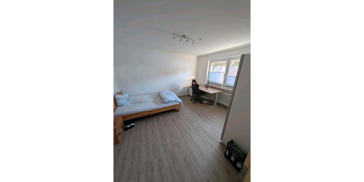 Etagenwohnung Regensburg Ganghofersiedlung - 1 Zimmer, 112 m&sup2;, 463&euro; | Angebot:26658349
