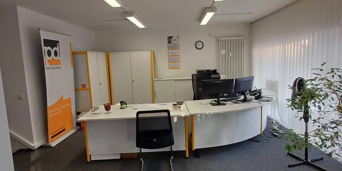 Gewerbeobjekt Lemgo - 5 Zimmer, 150 m&sup2;, 900&euro; | Angebot:25745554