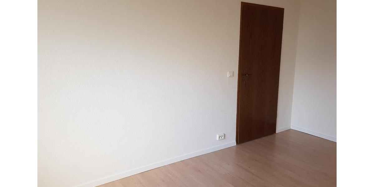Erdgeschoßwohnung Frankenberg (Sachsen) - 2 Zimmer, 52 m&sup2;, 275&euro; | Angebot:25977223