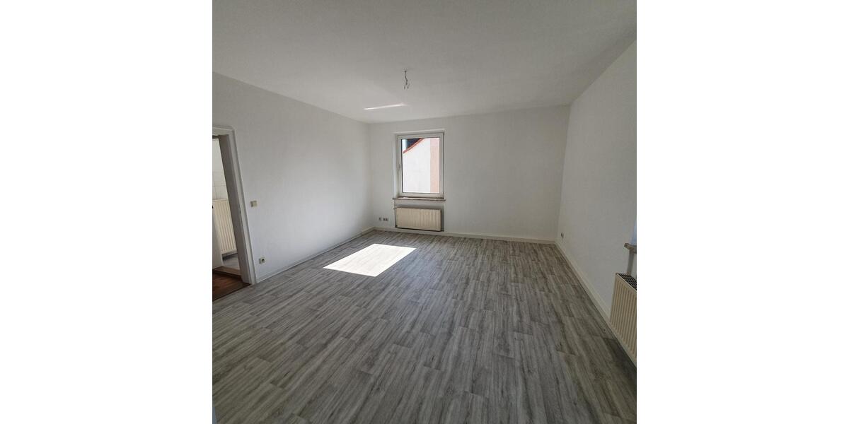 Etagenwohnung Seehausen (Altmark) - 3 Zimmer, 70 m&sup2;, 400&euro; | Angebot:24793602