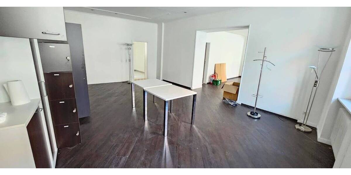 Gewerbeobjekt Amberg - 5 Zimmer, 274 m&sup2;, 3.700&euro; | Angebot:25665004