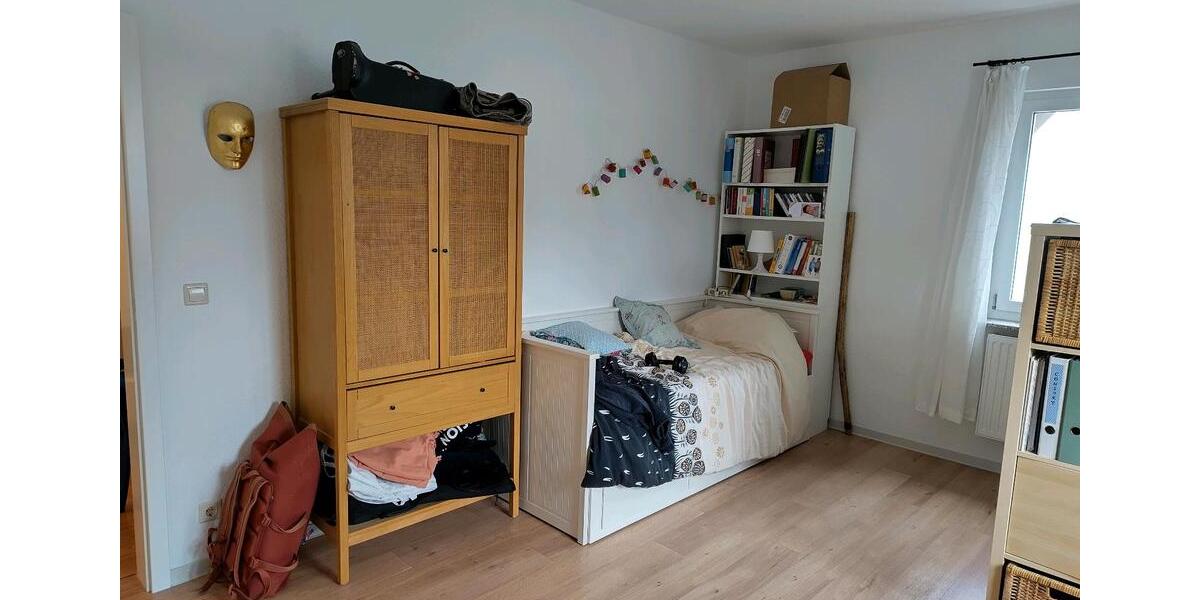 Wohnen auf Zeit Ludwigsburg Pflugfelden - 18 Zimmer, 80 m&sup2;, 140&euro; | Angebot:26634811