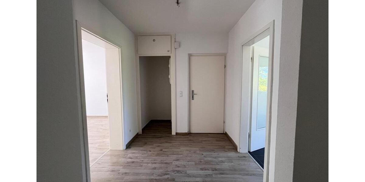Etagenwohnung Wuppertal Gemarkung Vohwinkel - 4 Zimmer, 84 m&sup2;, 730&euro; | Angebot:26459013