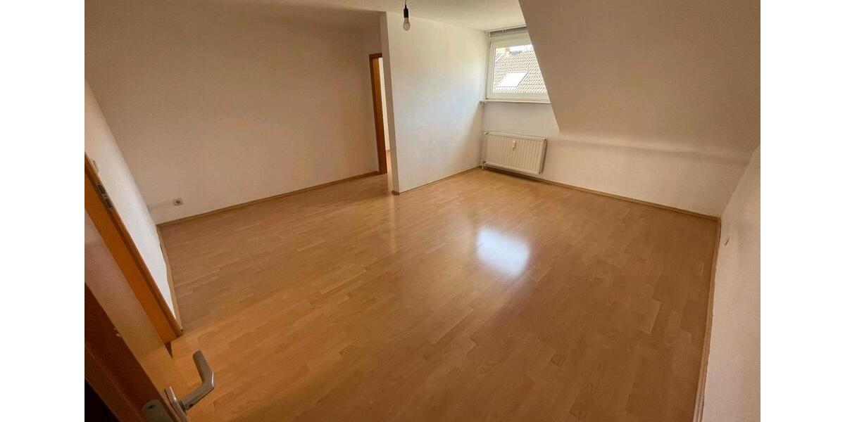 Etagenwohnung Saarlouis - 4 Zimmer, 105 m&sup2;, 900&euro; | Angebot:26096755