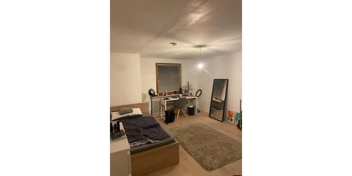 1. Zimmer 25 qm in 4er WG, Innenstadt Regensburg 4 zimmer