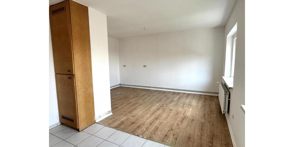 Etagenwohnung Schöningen - 2 Zimmer, 82 m&sup2;, 490&euro; | Angebot:23536150