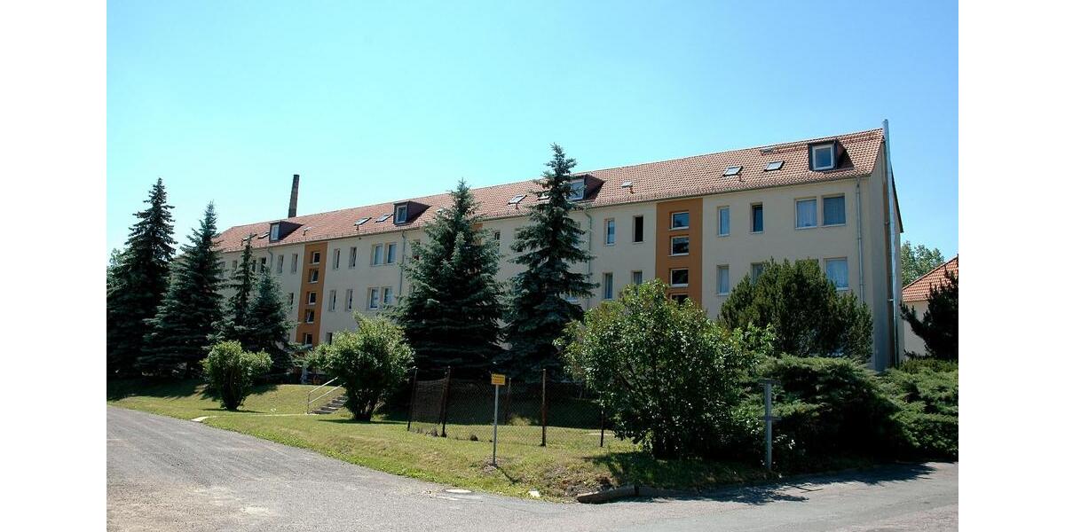 3 Raum-Wohnung in ruhiger, grüner Lage mit Balkon und Zug- sowie Busanbindung 3 zimmer