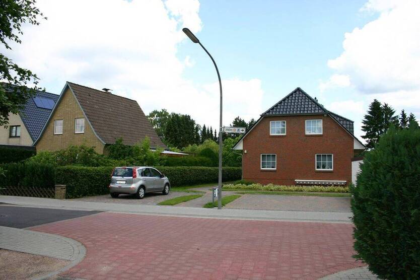 Möblierte Erdgeschoss Wohnung im Einzelhaus Norderstedt Mitte inkl. Nebenkosten, WLAN, TV, Internet