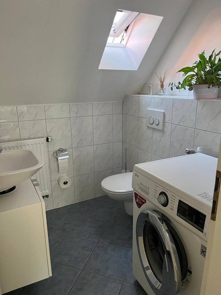 komplett neu renovierte 4 Zimmer DG-Wohnung in Sontra Innenstadt