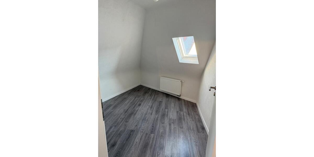 Etagenwohnung Landau in der Pfalz - 5 Zimmer, 125 m&sup2;, 1.200&euro; | Angebot:24467093