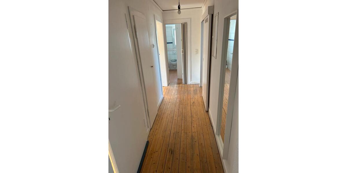 Dachgeschoßwohnung Iserlohn - 3 Zimmer, 60 m&sup2;, 600&euro; | Angebot:24492401