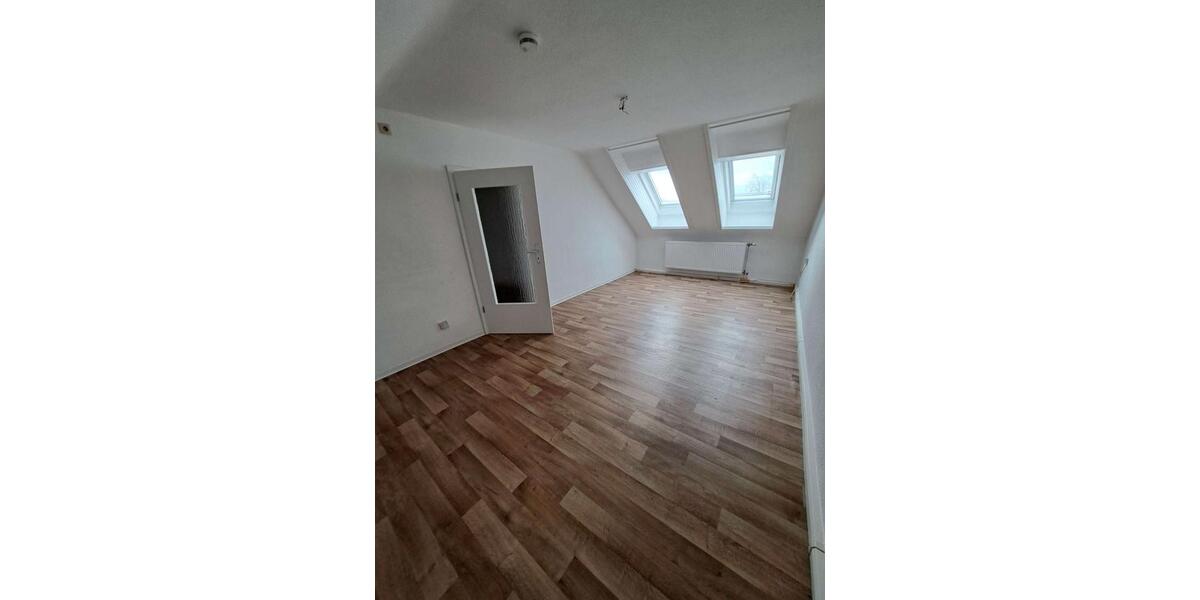 Dachgeschoßwohnung Am Ettersberg - 1 Zimmer, 21 m&sup2;, 180&euro; | Angebot:25988706