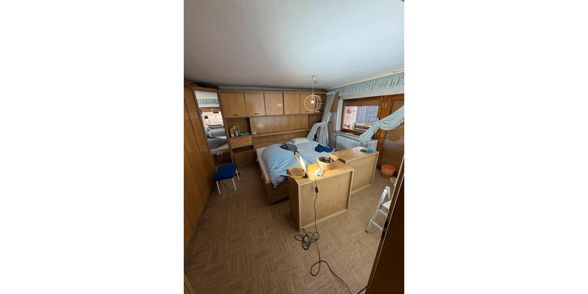 Etagenwohnung Homberg (Ohm) - 6 Zimmer, 158 m&sup2;, 1.400&euro; | Angebot:24653688