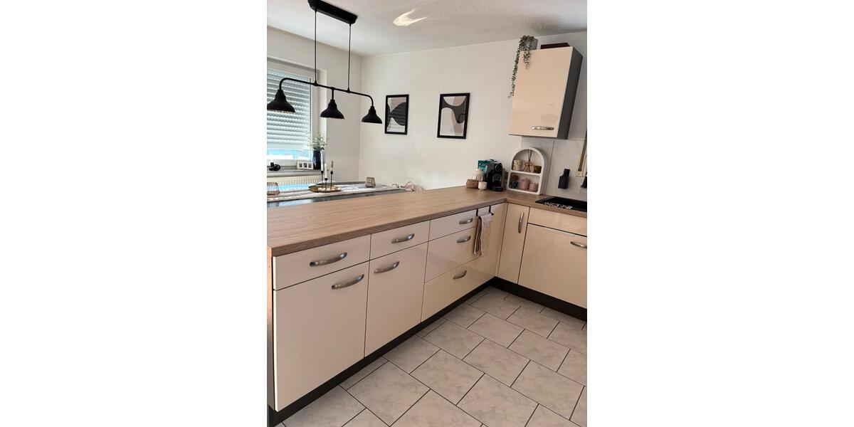 4 Zimmer Wohnung mit moderner Einbauküche - ANFRAGE STOP! 4 zimmer