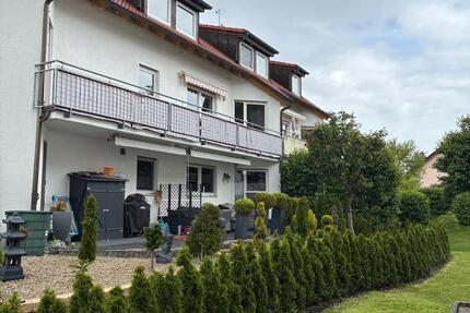 Wohnung Adelsdorf - 4 Zimmer, 109 m&sup2;, 1.060&euro; | Angebot:26653349