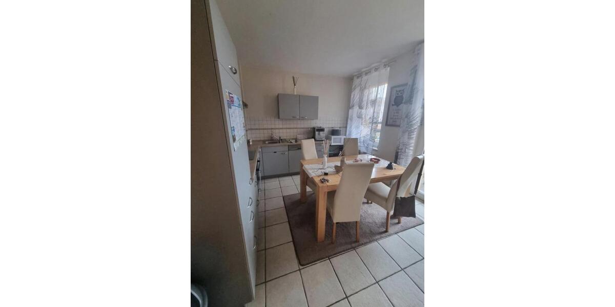 Etagenwohnung Stendal - 4 Zimmer, 97 m&sup2;, 800&euro; | Angebot:26476528