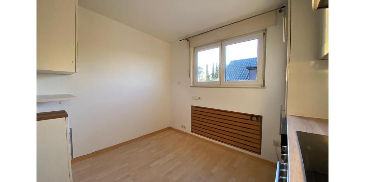 Etagenwohnung Offenbach am Main Bieber - 4 Zimmer, 100 m&sup2;, 1.375&euro; | Angebot:24838326